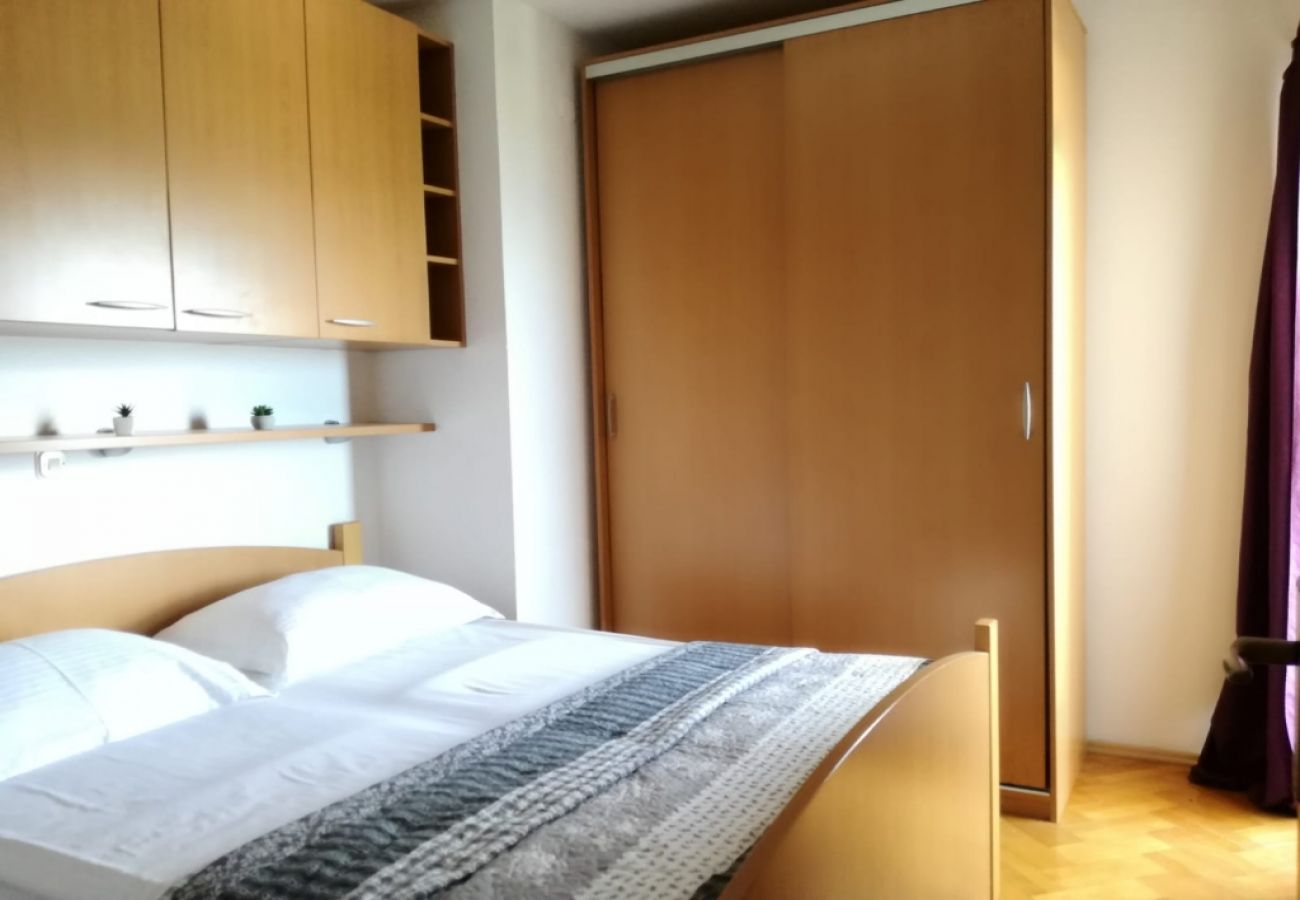 Appartement à Split - Appartement dans Split avec vue mer, terrasse, Climatisation, WIFI (4749-1)