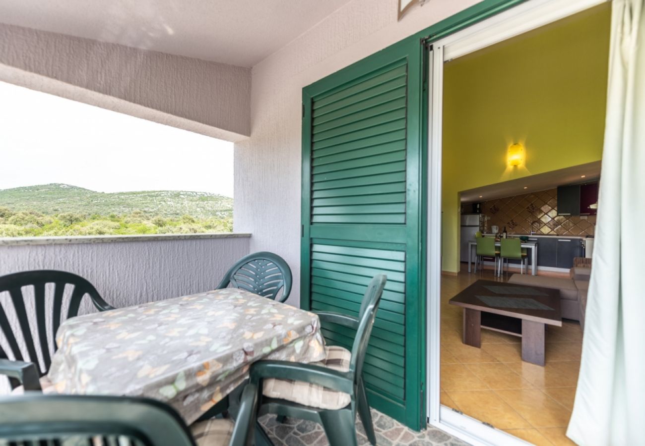 Appartement à Vinišce - Appartement dans Vinišće avec Balcon, Climatisation, WIFI, Machine à laver (4753-3)