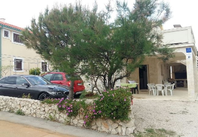 Appartement à Vir - Appartement dans Vir avec Balcon, Climatisation, WIFI, Machine à laver (4762-1) Appartement à Vir - Appartement dans Vir avec Balcon, Climatisation, WIFI, Machine à laver (4762-1)