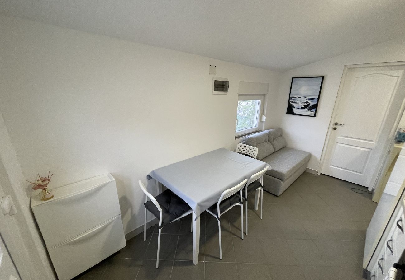 Appartement à Vir - Appartement dans Vir avec Balcon, Climatisation, WIFI, Machine à laver (4762-1)