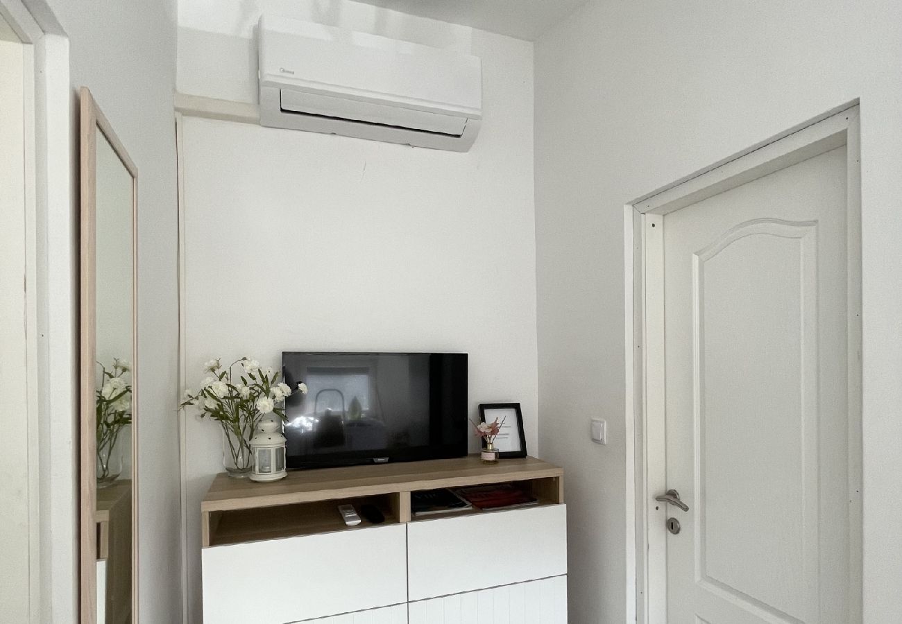 Appartement à Vir - Appartement dans Vir avec Balcon, Climatisation, WIFI, Machine à laver (4762-1)