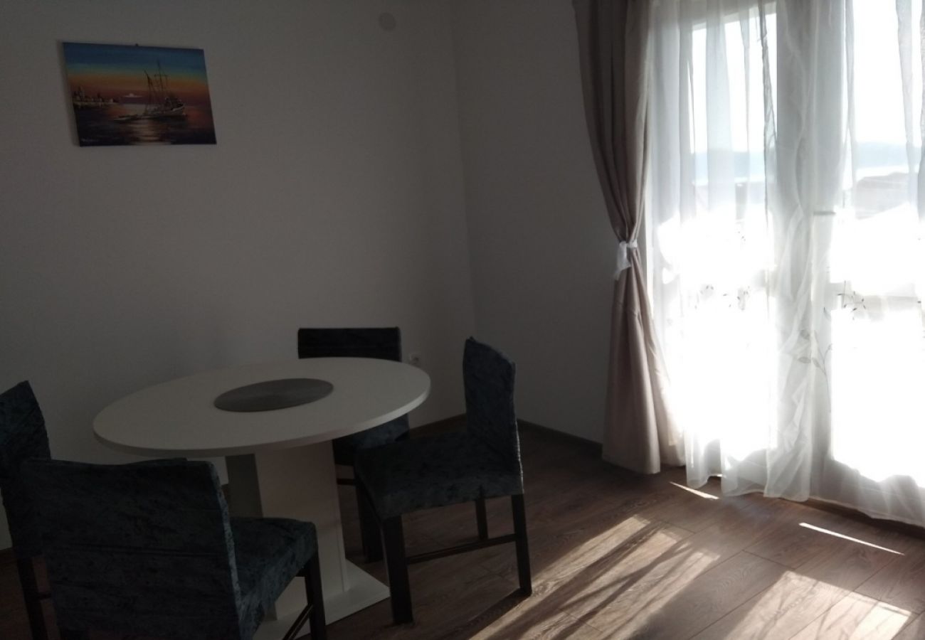 Appartement à Sibenik - Appartement dans Brodarica avec vue mer, Balcon, Climatisation, WIFI (4731-4)