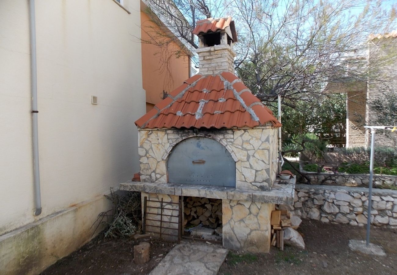 Appartement à Vir - Appartement dans Vir avec terrasse, Climatisation, WIFI, Machine à laver (4776-1)