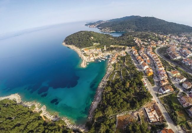 Maison à Mali Lošinj - Maison de vacances dans Mali Lošinj avec terrasse, Climatisation, WIFI, Machine à laver (4780-1) Maison à Mali Lošinj - Maison de vacances dans Mali Lošinj avec terrasse, Climatisation, WIFI, Machine à laver (4780-1)