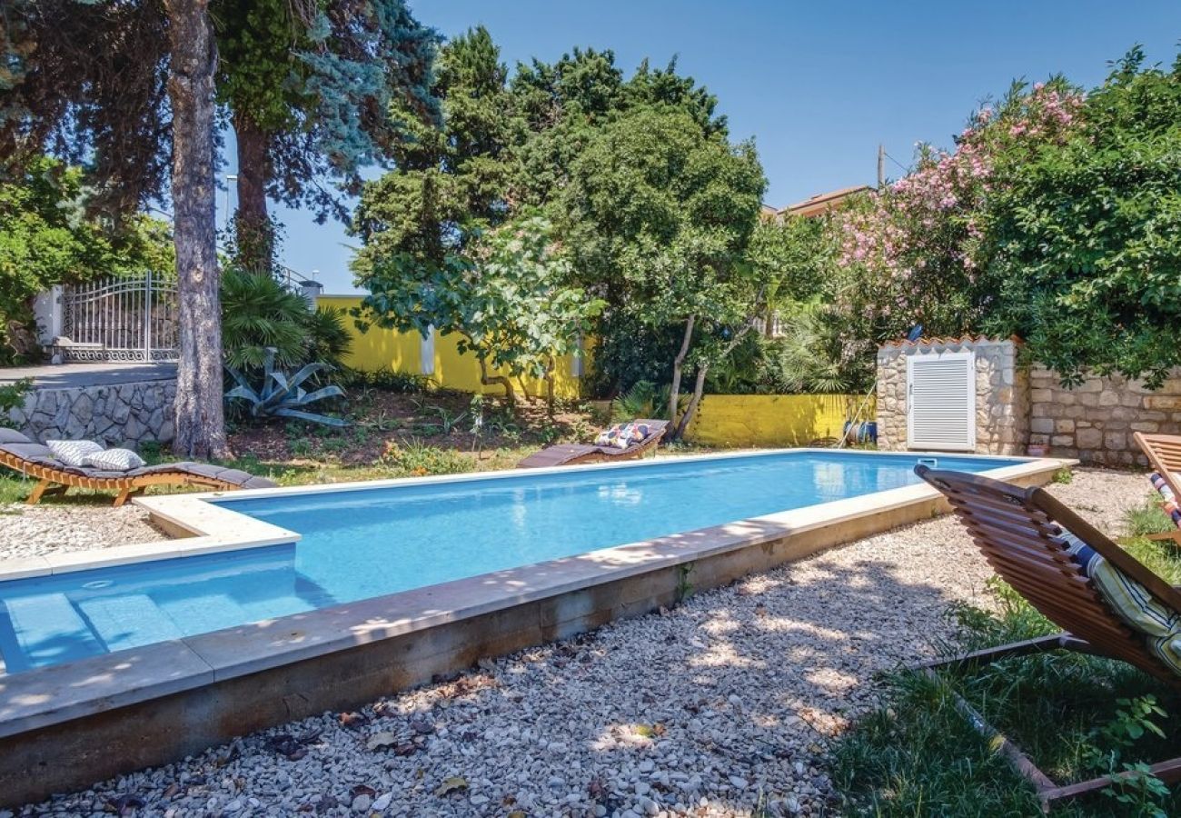 Maison à Mali Lošinj - Maison de vacances dans Mali Lošinj avec terrasse, Climatisation, WIFI, Machine à laver (4780-1)