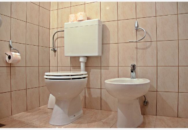 Appartement à Slatine - Appartement dans Slatine avec vue mer, terrasse, Climatisation, WIFI (4782-2) Appartement à Slatine - Appartement dans Slatine avec vue mer, terrasse, Climatisation, WIFI (4782-2)