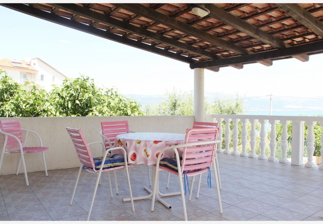 Appartement à Slatine - Appartement dans Slatine avec vue mer, terrasse, Climatisation, WIFI (4782-2)