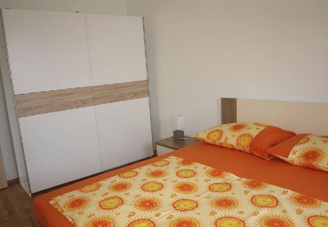 Appartement à Slatine - Appartement dans Slatine avec vue mer, Balcon, Climatisation, WIFI (4784-2) Appartement à Slatine - Appartement dans Slatine avec vue mer, Balcon, Climatisation, WIFI (4784-2)