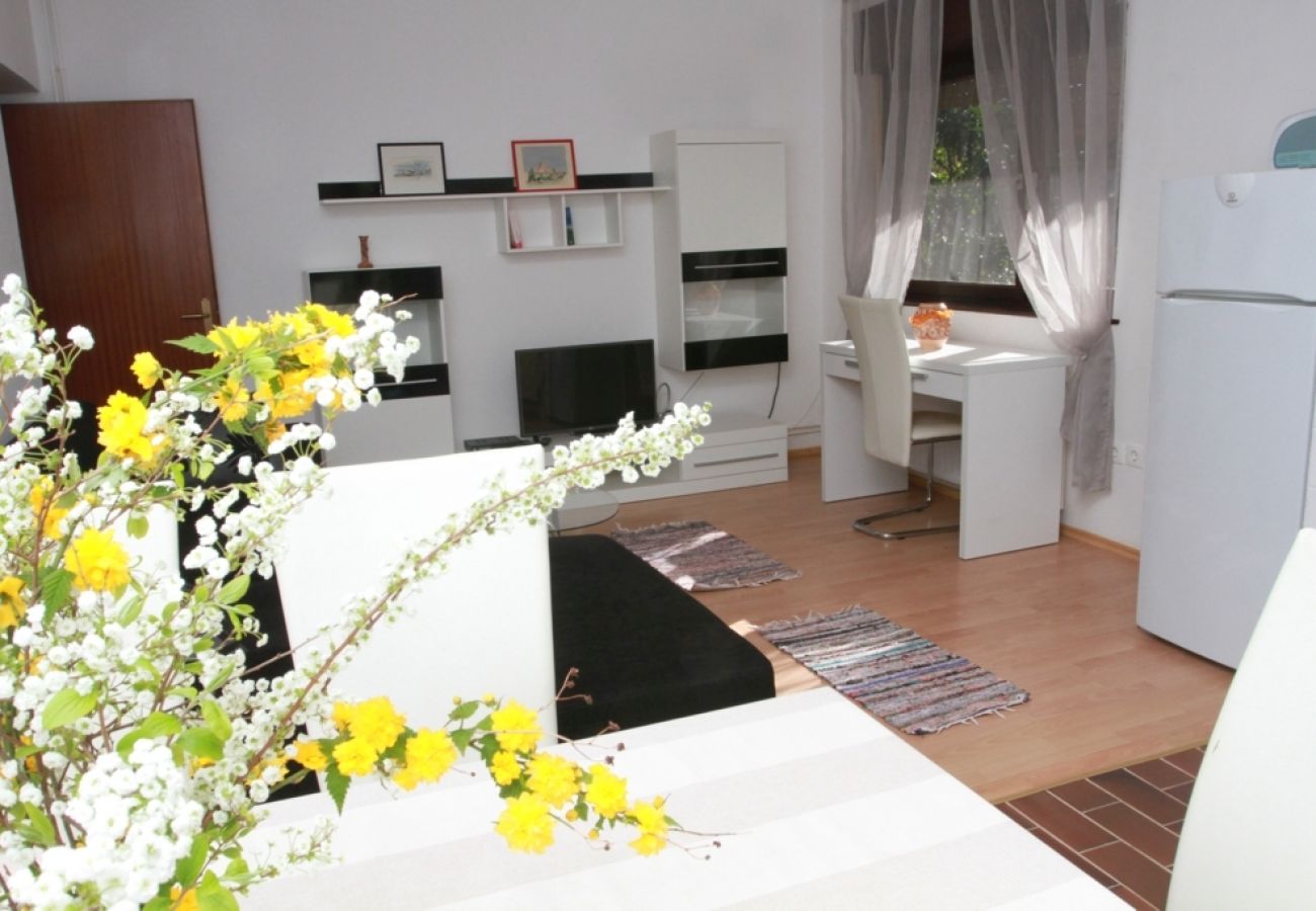 Appartement à Trogir - Appartement dans Trogir avec terrasse, Climatisation, WIFI (4787-1)