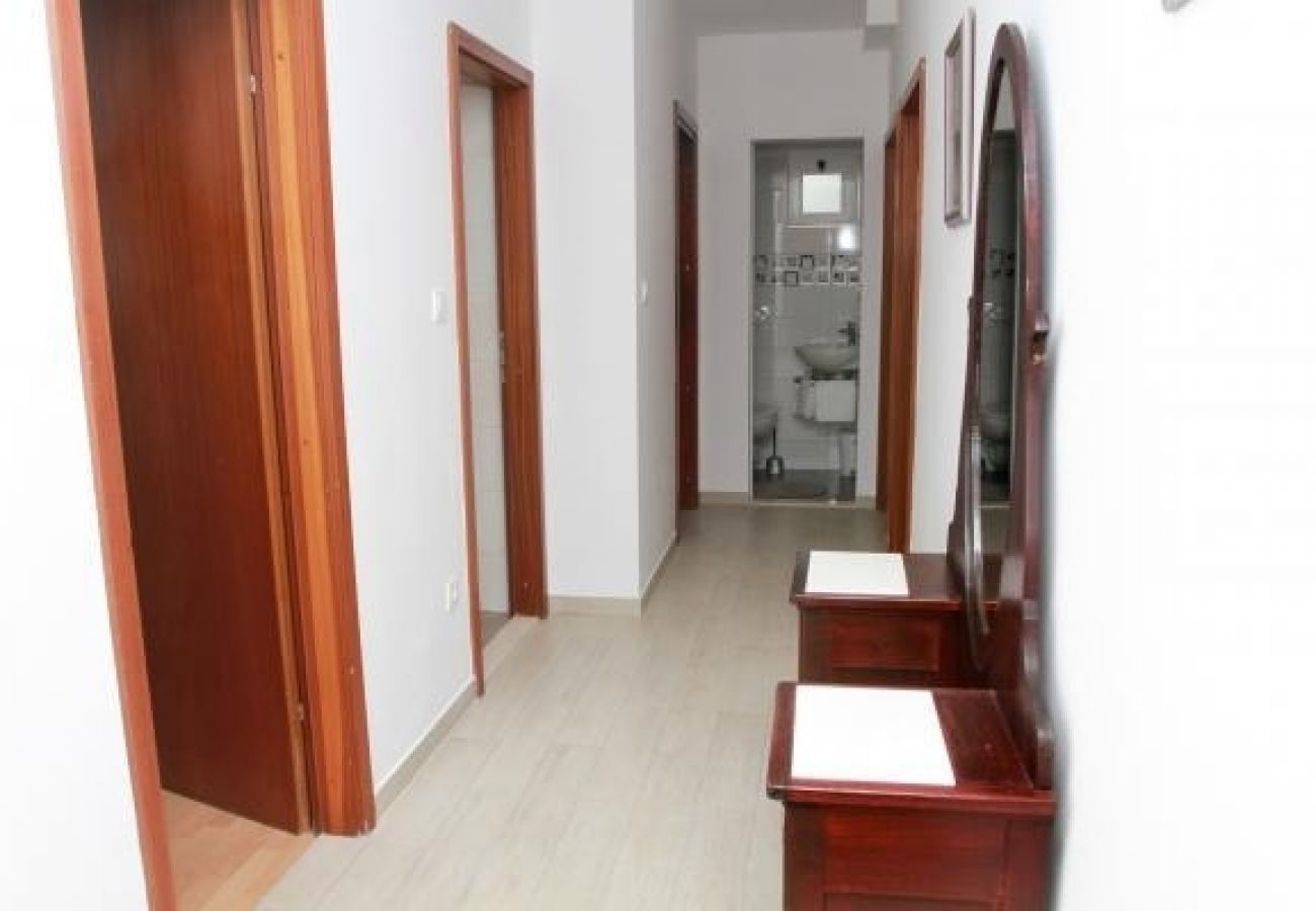 Appartement à Trogir - Appartement dans Trogir avec terrasse, Climatisation, WIFI (4787-1)