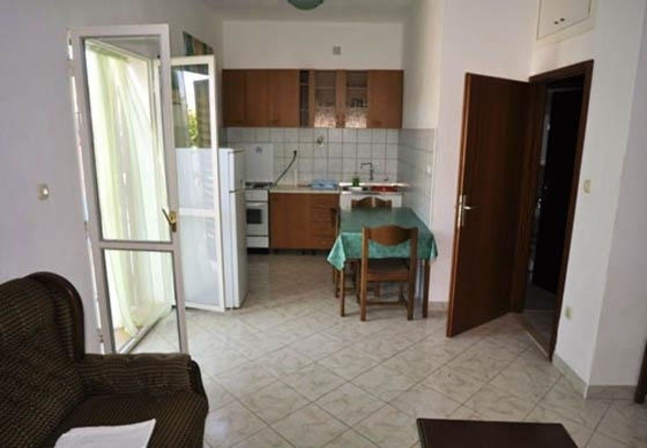 Appartement à Okrug Gornji - Appartement dans Okrug Gornji avec vue mer, terrasse, Climatisation, WIFI (4790-2)