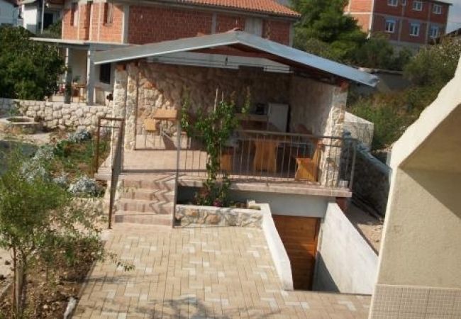 Appartement à Pirovac - Appartement dans Pirovac avec terrasse, Climatisation, WIFI, Machine à laver (4793-1) Appartement à Pirovac - Appartement dans Pirovac avec terrasse, Climatisation, WIFI, Machine à laver (4793-1)
