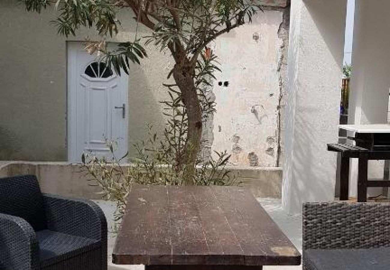 Appartement à Biograd na moru - Appartement dans Biograd na Moru avec terrasse, Climatisation, WIFI (4805-2)