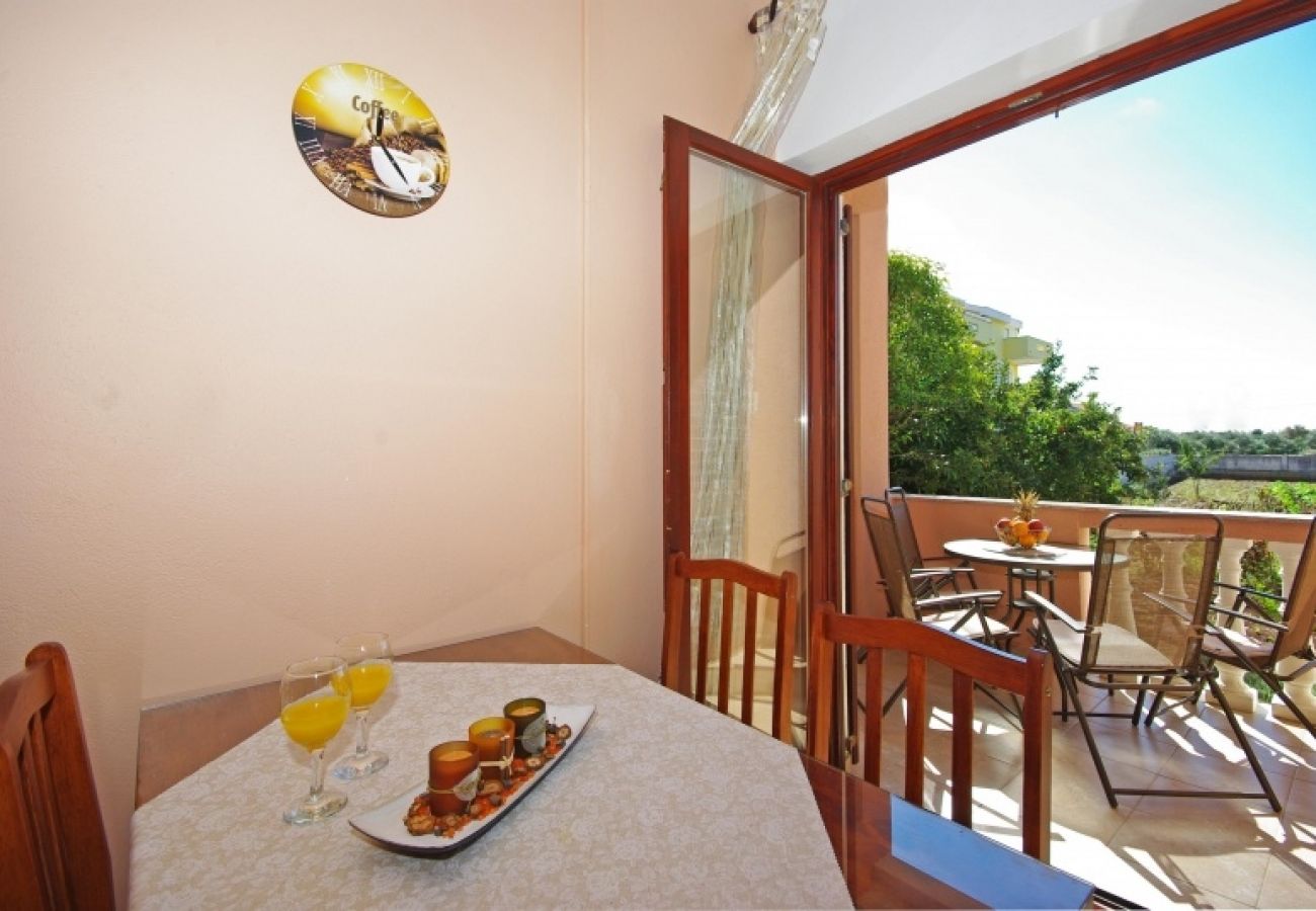 Appartement à Nin - Appartement dans Zaton (Zadar) avec Balcon, Climatisation, WIFI (4810-2)