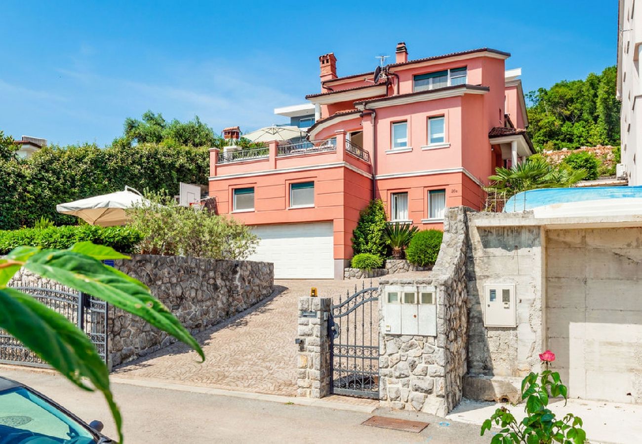 Appartement à Opatija - Appartement dans Opatija avec vue mer, Balcon, Climatisation, WIFI (4812-2)