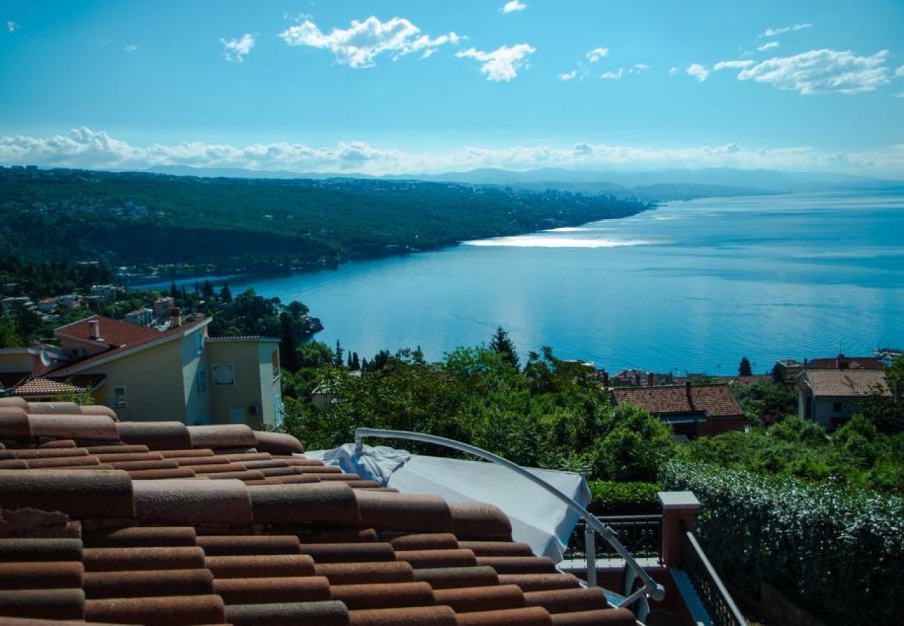 Appartement à Opatija - Appartement dans Opatija avec vue mer, Balcon, Climatisation, WIFI (4812-2)