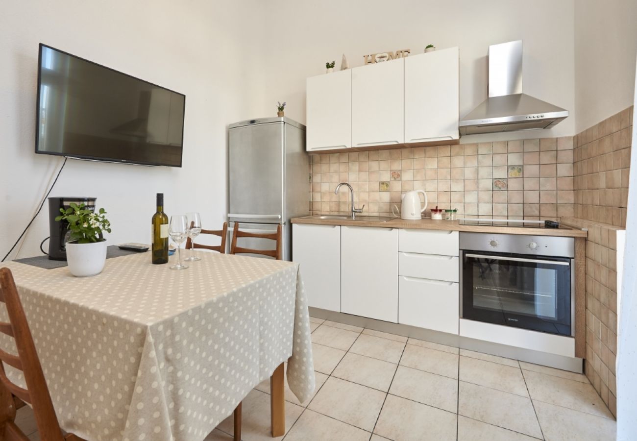 Appartement à Slatine - Appartement dans Slatine avec terrasse, Climatisation, WIFI (4789-1)