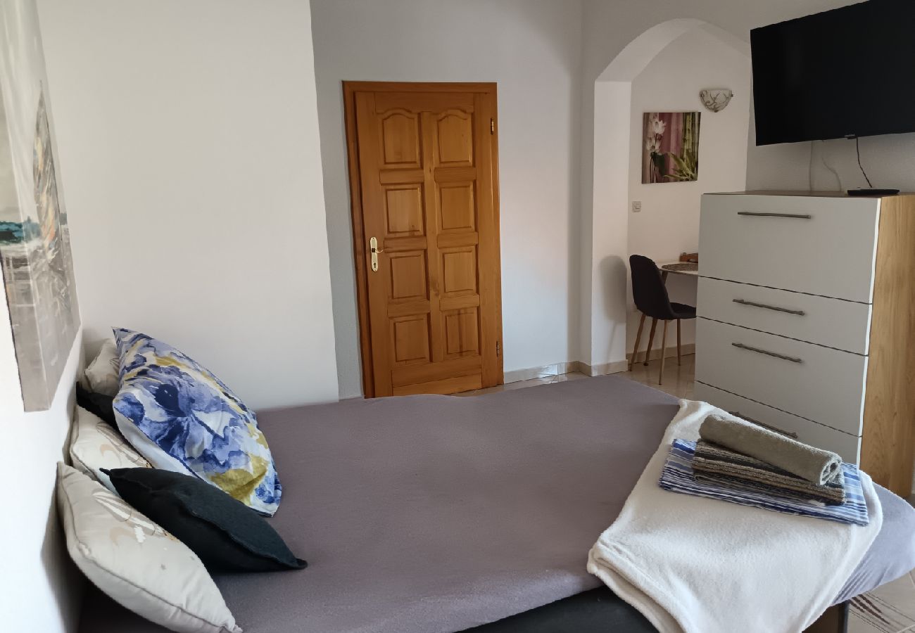 Appartement à Biograd na moru - Appartement dans Biograd na Moru avec vue mer, Balcon, Climatisation, WIFI (4818-4)