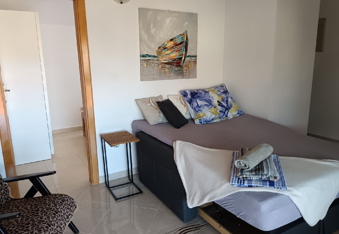 Appartement à Biograd na moru - Appartement dans Biograd na Moru avec vue mer, Balcon, Climatisation, WIFI (4818-4)