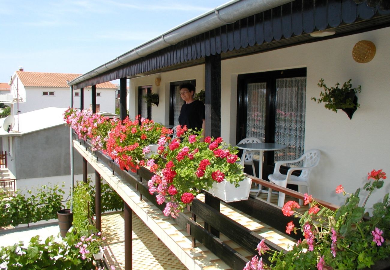 Chambres d'hôtes à Vodice - Chambre dans Vodice avec Balcon, Climatisation, WIFI (4826-1)