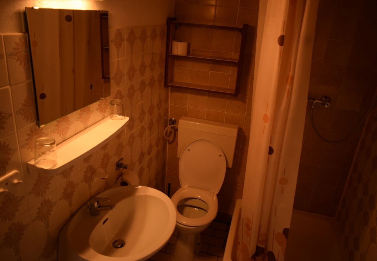 Chambres d'hôtes à Vodice - Chambre dans Vodice avec Balcon, Climatisation, WIFI (4826-1)