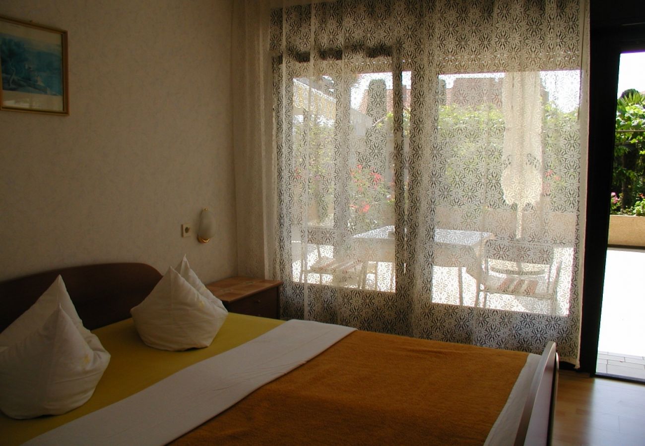 Chambres d'hôtes à Vodice - Chambre dans Vodice avec Balcon, Climatisation, WIFI (4826-3)