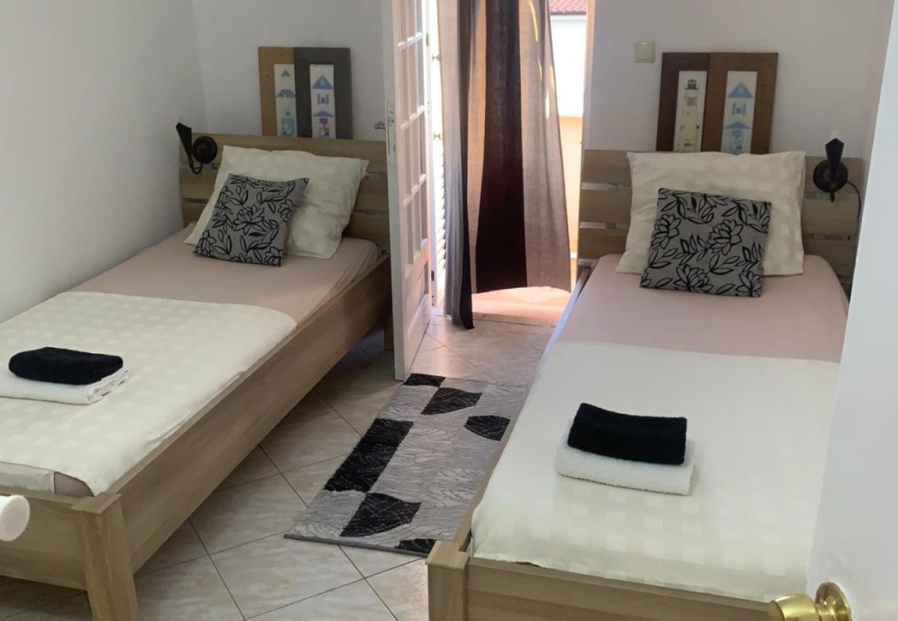 Appartement à Vrsi - Apartment in Vrsi with Seaview, Terrace, Air condition, WIFI (4824-7)