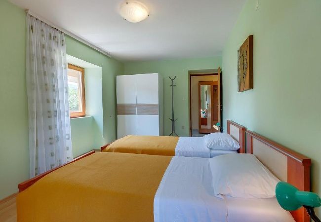 Appartement à Nerezine - Appartement dans Nerezine avec Climatisation, WIFI, Machine à laver, Lave-vaisselle (4827-2) Appartement à Nerezine - Appartement dans Nerezine avec Climatisation, WIFI, Machine à laver, Lave-vaisselle (4827-2)