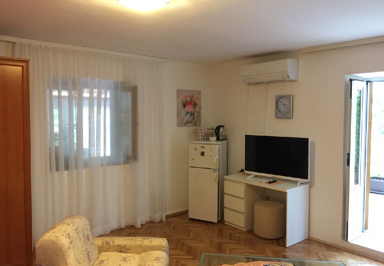 Chambres d'hôtes à Nerezine - Chambre dans Nerezine avec terrasse, WIFI (4827-5)