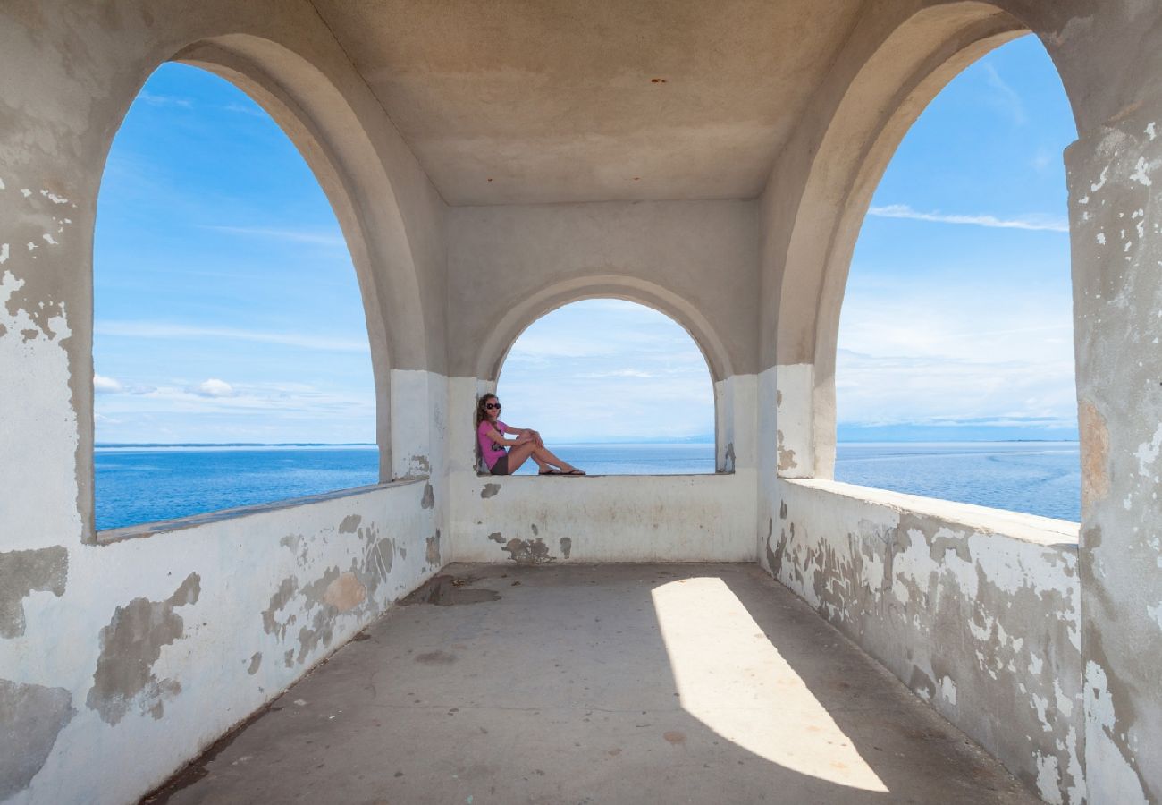 Chambres d'hôtes à Nerezine - Chambre dans Nerezine avec terrasse, WIFI (4827-5)