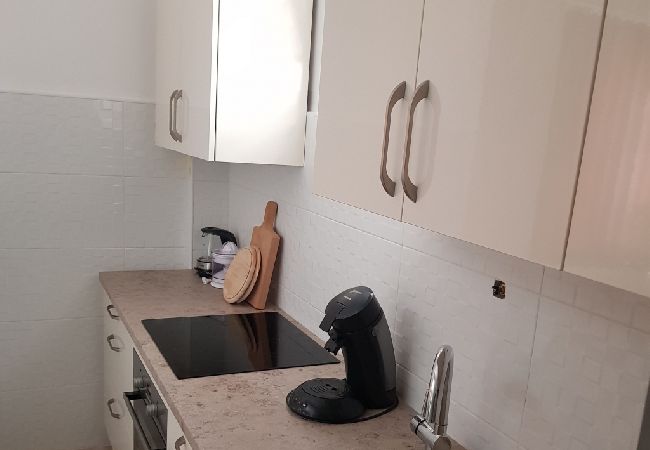 Appartement à Vrsi - Appartement dans Vrsi avec terrasse, Climatisation, WIFI, Machine à laver (4836-1) Appartement à Vrsi - Appartement dans Vrsi avec terrasse, Climatisation, WIFI, Machine à laver (4836-1)