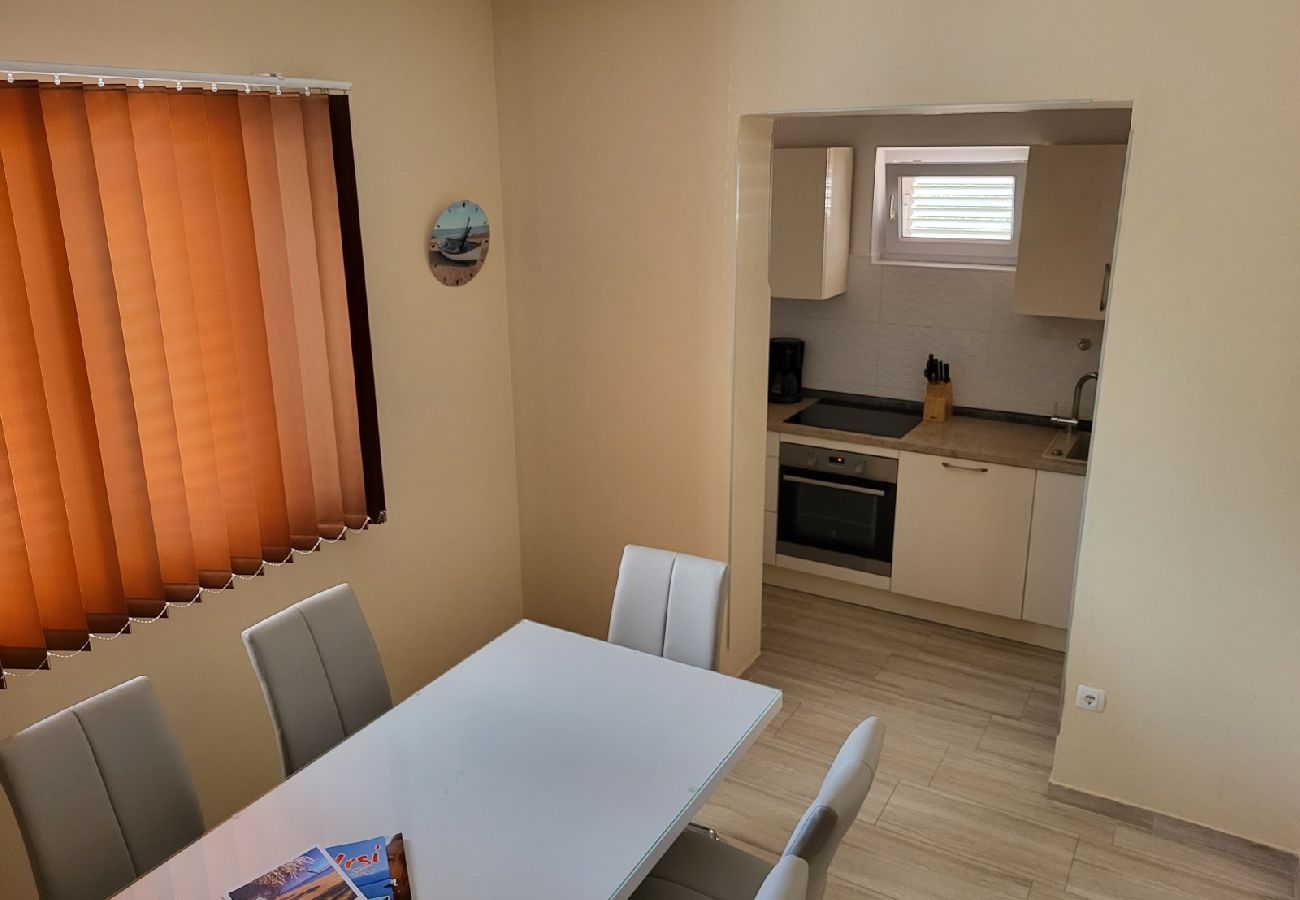 Appartement à Vrsi - Appartement dans Vrsi avec terrasse, Climatisation, WIFI, Machine à laver (4836-1)