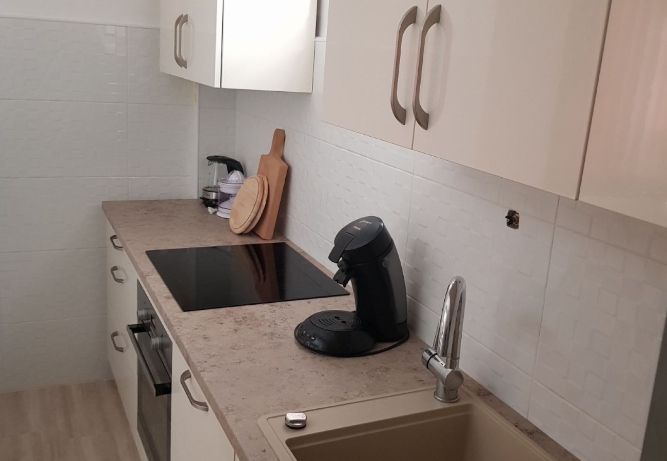 Appartement à Vrsi - Appartement dans Vrsi avec terrasse, Climatisation, WIFI, Machine à laver (4836-1)