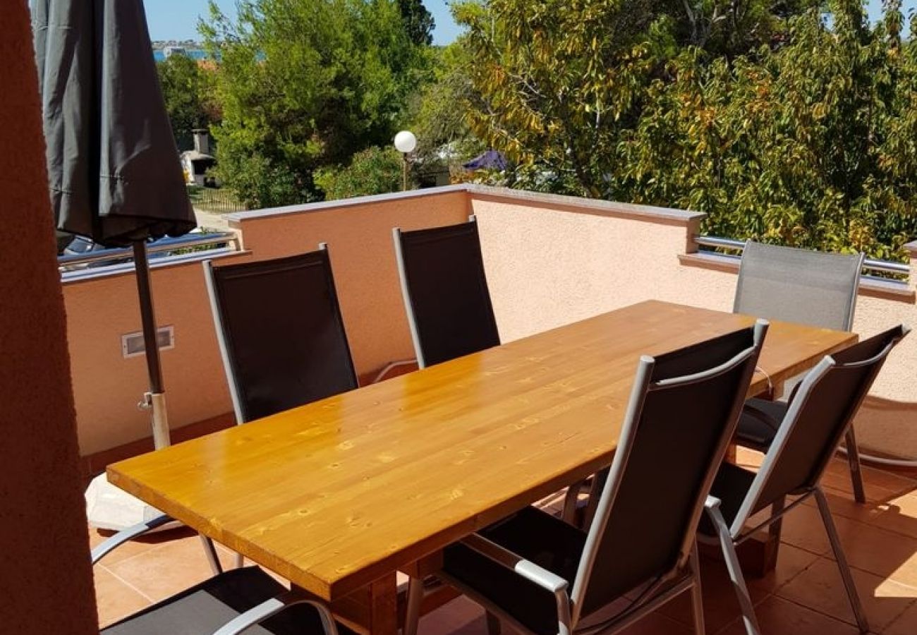 Appartement à Vrsi - Appartement dans Vrsi avec vue mer, terrasse, Climatisation, WIFI (4836-2)