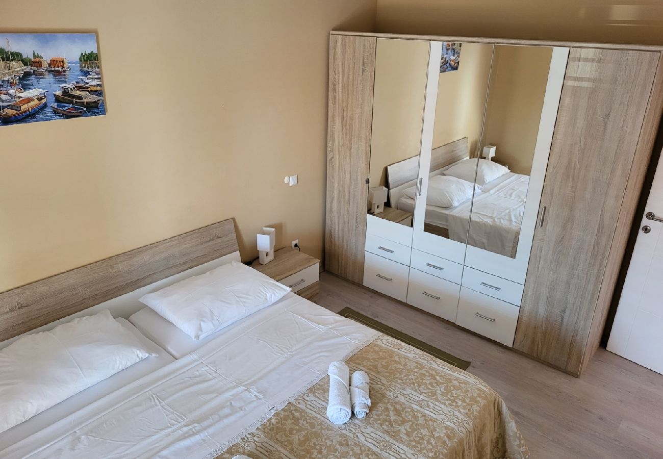 Appartement à Vrsi - Appartement dans Vrsi avec vue mer, terrasse, Climatisation, WIFI (4836-2)