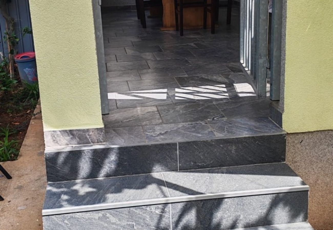 Appartement à Ždrelac - Appartement dans Ždrelac avec Balcon, Climatisation, WIFI, Machine à laver (4834-1)