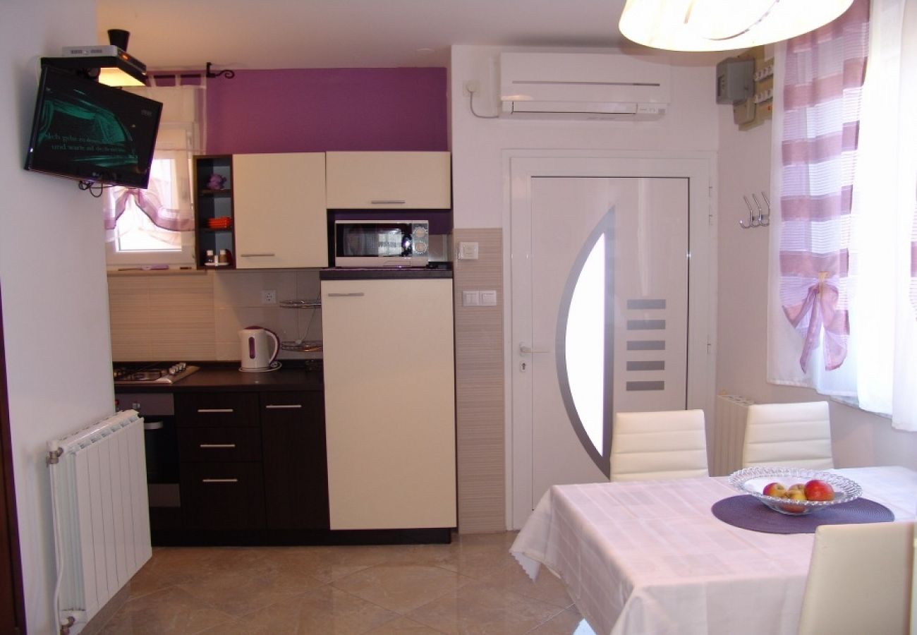 Appartement à Baška - Appartement dans Baška avec terrasse, Climatisation, WIFI (4863-2)