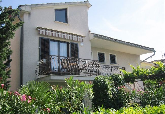 Appartement à Novigrad - Appartement dans Novigrad avec Balcon, Climatisation (4833-2) Appartement à Novigrad - Appartement dans Novigrad avec Balcon, Climatisation (4833-2)