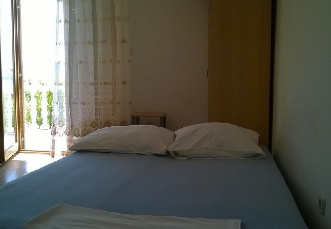 Appartement à Kustici - Appartement dans Kustici avec vue mer, terrasse, Climatisation, WIFI (4847-2) Appartement à Kustici - Appartement dans Kustici avec vue mer, terrasse, Climatisation, WIFI (4847-2)