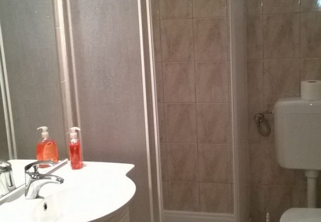 Appartement à Kustici - Appartement dans Kustici avec vue mer, terrasse, Climatisation, WIFI (4847-2) Appartement à Kustici - Appartement dans Kustici avec vue mer, terrasse, Climatisation, WIFI (4847-2)