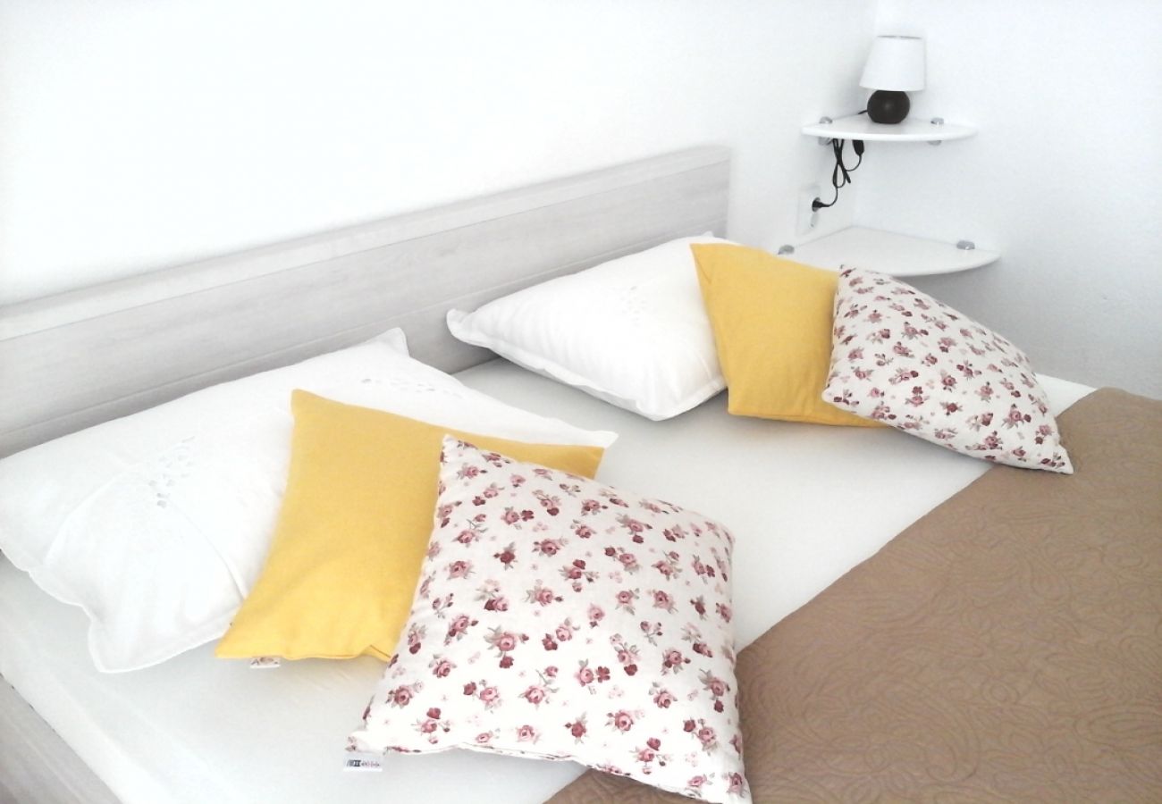 Chambres d'hôtes à Hvar - Chambre dans Hvar avec vue mer, Balcon, Climatisation, WIFI (4858-2)