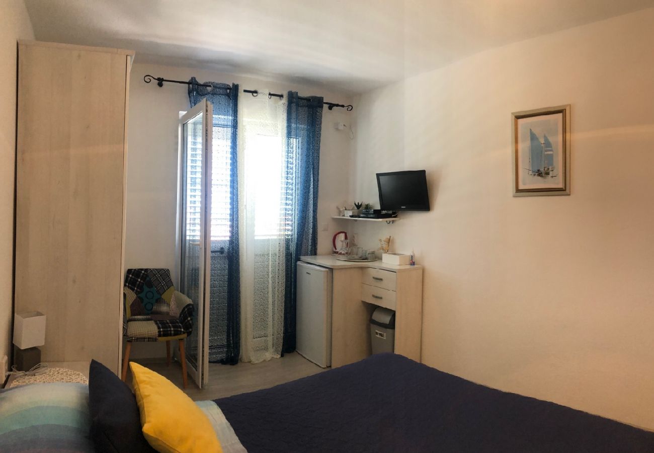 Chambres d'hôtes à Hvar - Chambre dans Hvar avec vue mer, Balcon, Climatisation, WIFI (4858-5)