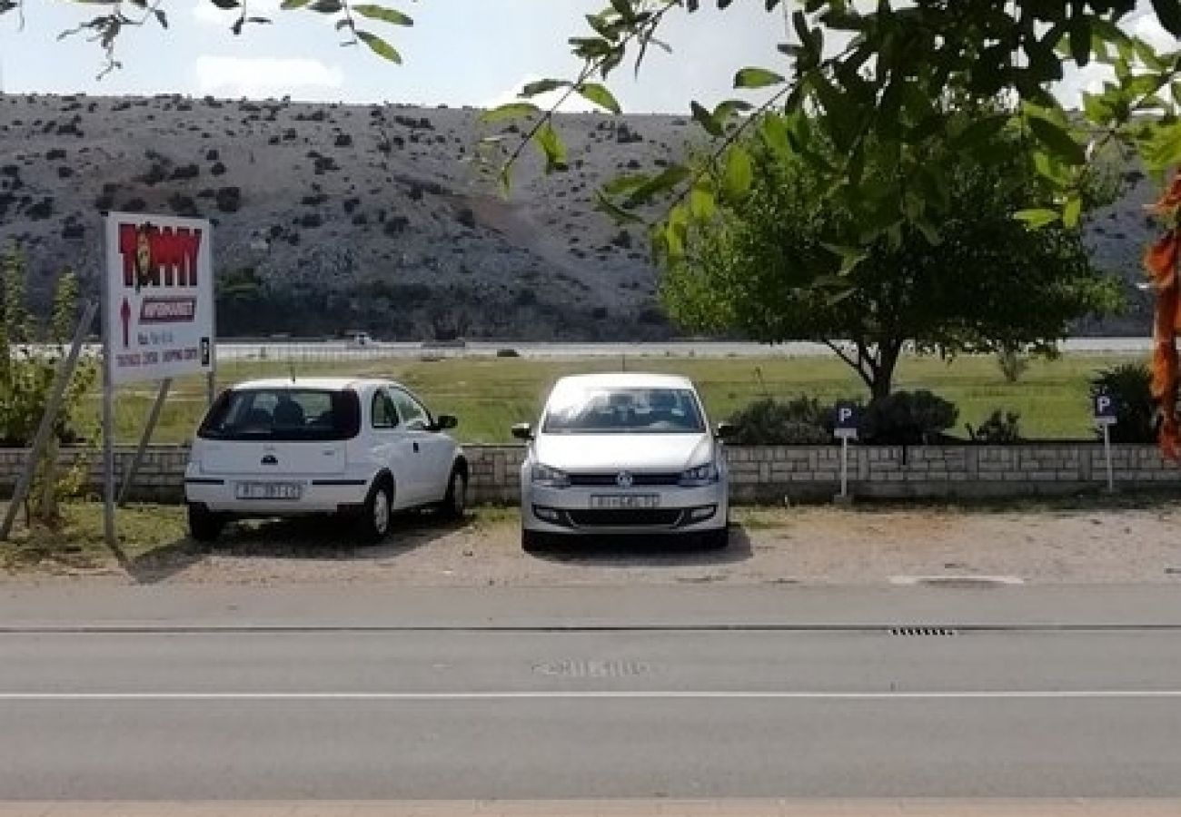 Appartement à Lopar - Appartement dans Lopar avec vue mer, terrasse, Climatisation, Machine à laver (4848-1)