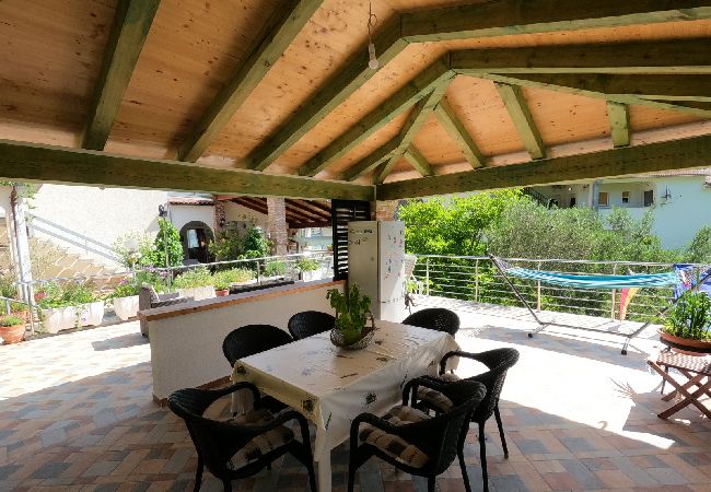 Appartement à Supetarska Draga - Appartement dans Supetarska Draga avec vue mer, Balcon, Climatisation, WIFI (4861-1) Appartement à Supetarska Draga - Appartement dans Supetarska Draga avec vue mer, Balcon, Climatisation, WIFI (4861-1)