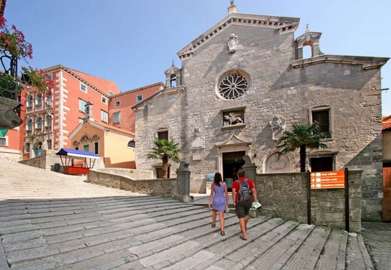 Maison à Labin - Maison de vacances dans Labin avec terrasse, Climatisation, WIFI, Machine à laver (4866-1)