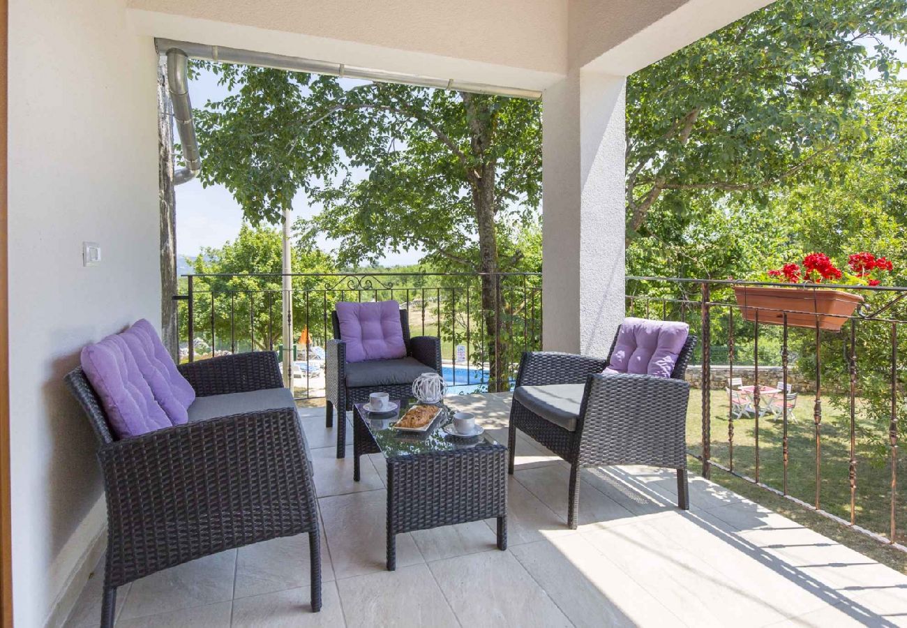 Maison à Labin - Maison de vacances dans Labin avec terrasse, Climatisation, WIFI, Machine à laver (4866-1)