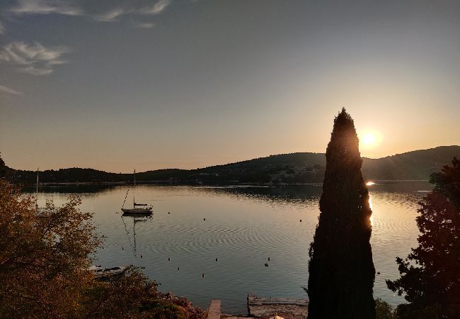 Appartement à Tisno - Appartement dans Tisno avec vue mer, Balcon, Climatisation, WIFI (4874-4) Appartement à Tisno - Appartement dans Tisno avec vue mer, Balcon, Climatisation, WIFI (4874-4)