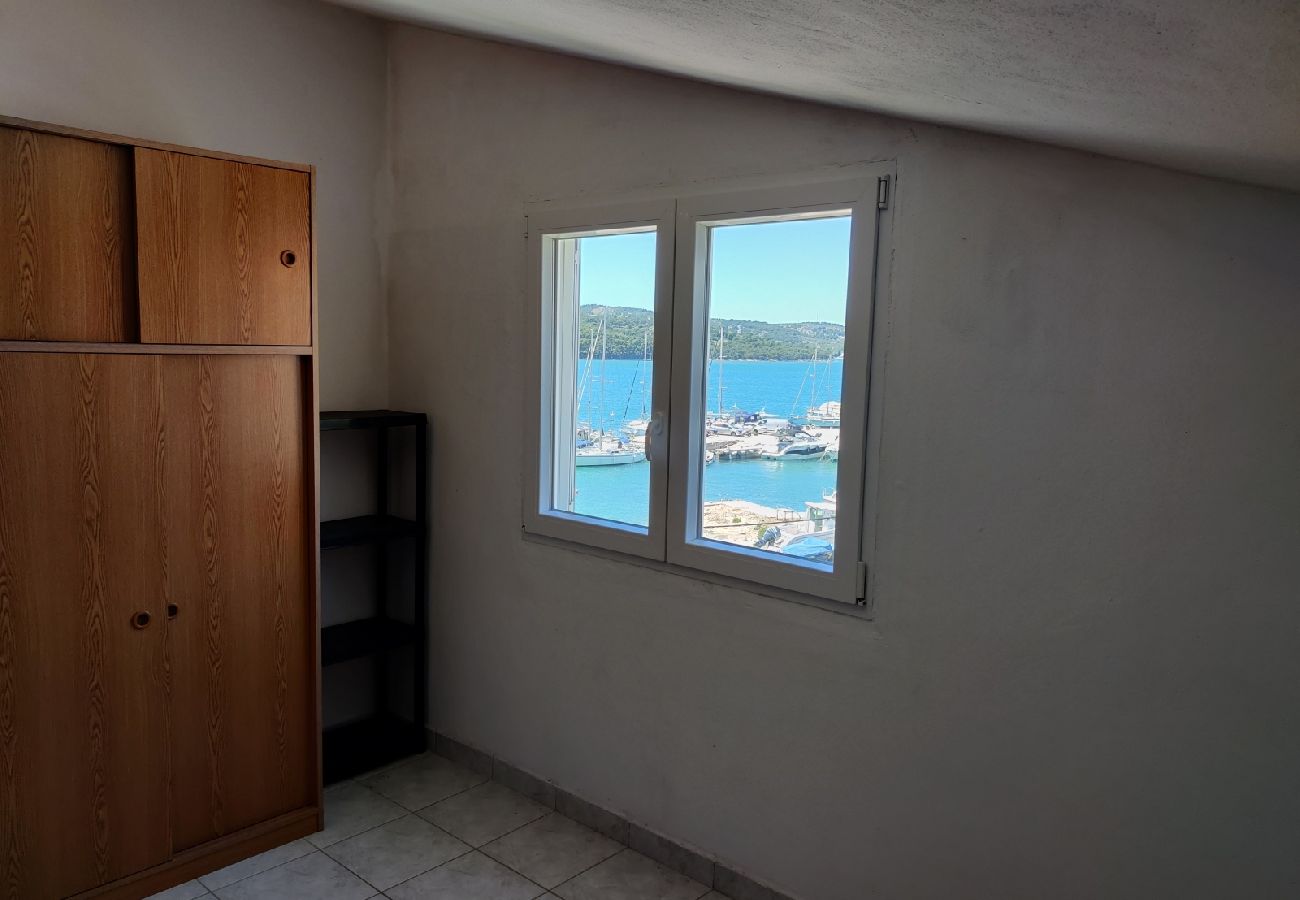 Appartement à Tisno - Appartement dans Tisno avec vue mer, Balcon, Climatisation, WIFI (4874-4)