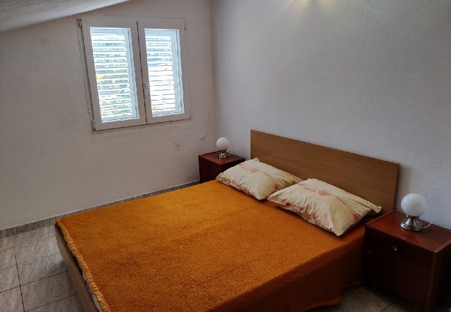 Appartement à Tisno - Appartement dans Tisno avec vue mer, Balcon, Climatisation, WIFI (4874-1) Appartement à Tisno - Appartement dans Tisno avec vue mer, Balcon, Climatisation, WIFI (4874-1)