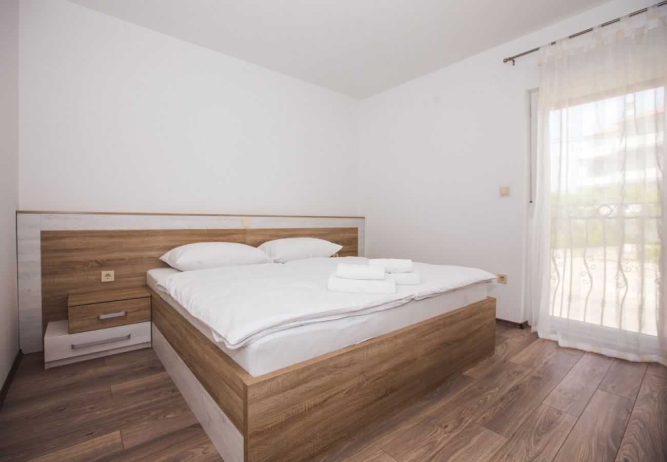 Appartement à Lopar - Appartement dans Lopar avec Balcon, Climatisation, WIFI, Machine à laver (4885-1)